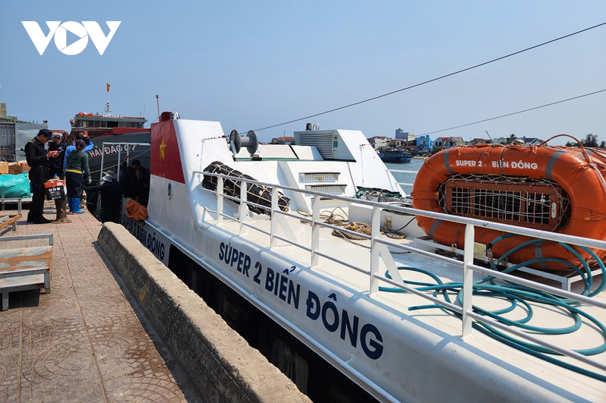 biển động, quảng ngãi tạm dừng tuyến sa kỳ- lý sơn hình ảnh 1 bien dong, quang ngai tam dung tuyen sa ky- ly son hinh anh 1