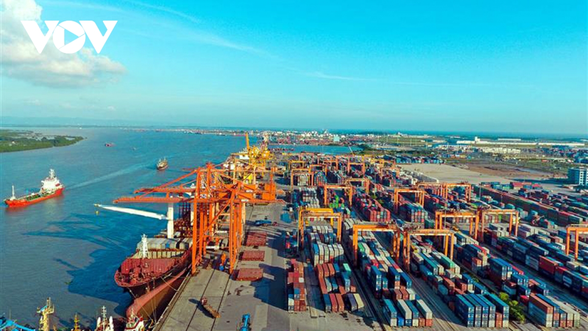 Đẩy nhanh lộ trình chuyển đổi số logistics, tăng năng lực kết nối của Việt Nam