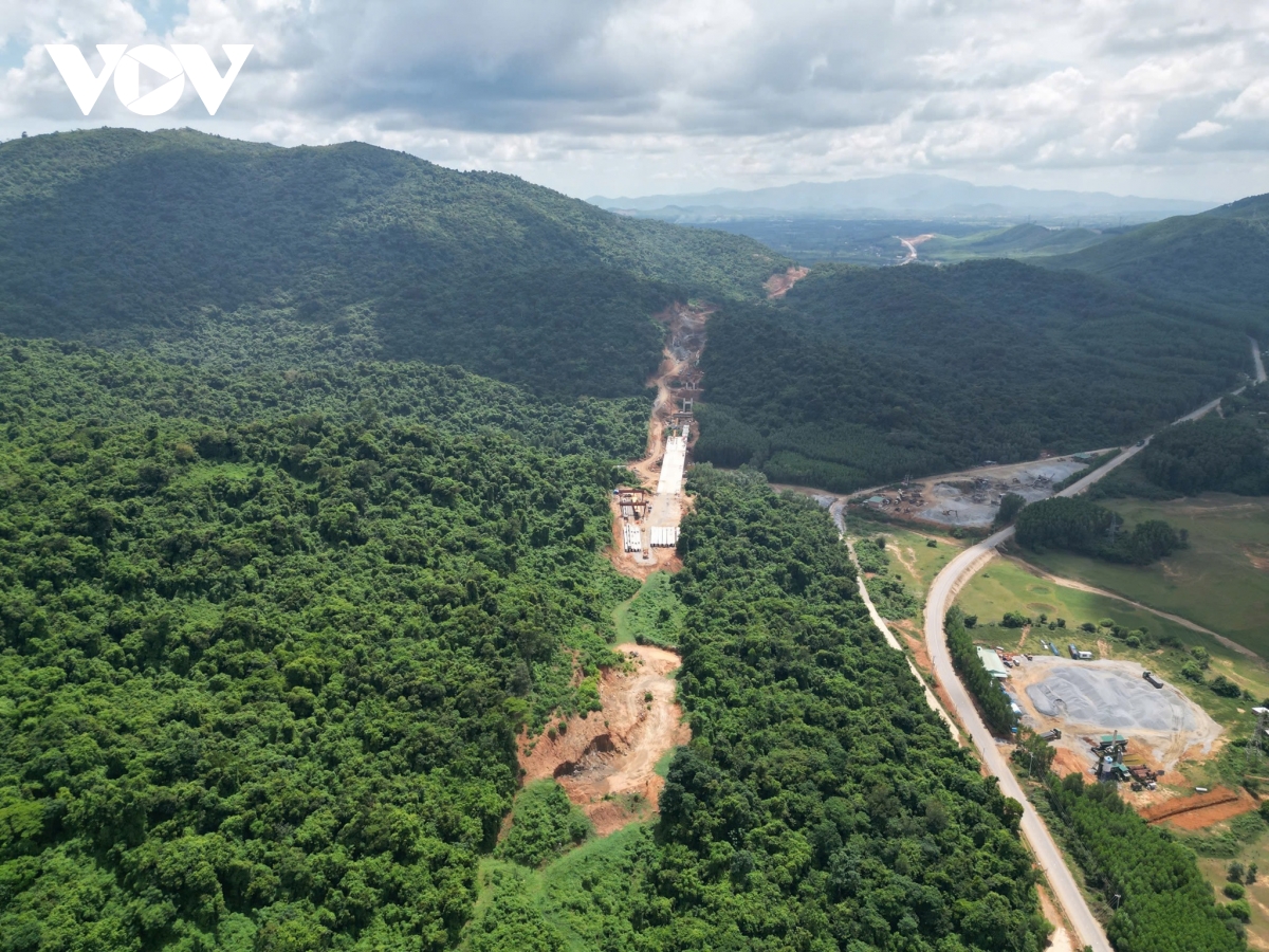 cao tốc hoài nhơn - quy nhơn khó về đích đúng tiến độ hình ảnh 1 cao toc hoai nhon - quy nhon kho ve dich dung tien do hinh anh 1