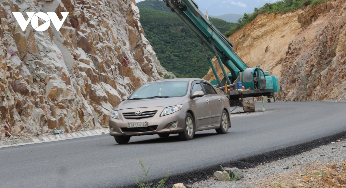 tăng tốc thi công mở rộng quốc lộ 19 qua đèo an khê, bình Định hình ảnh 3 tang toc thi cong mo rong quoc lo 19 qua deo an khe, binh Dinh hinh anh 3
