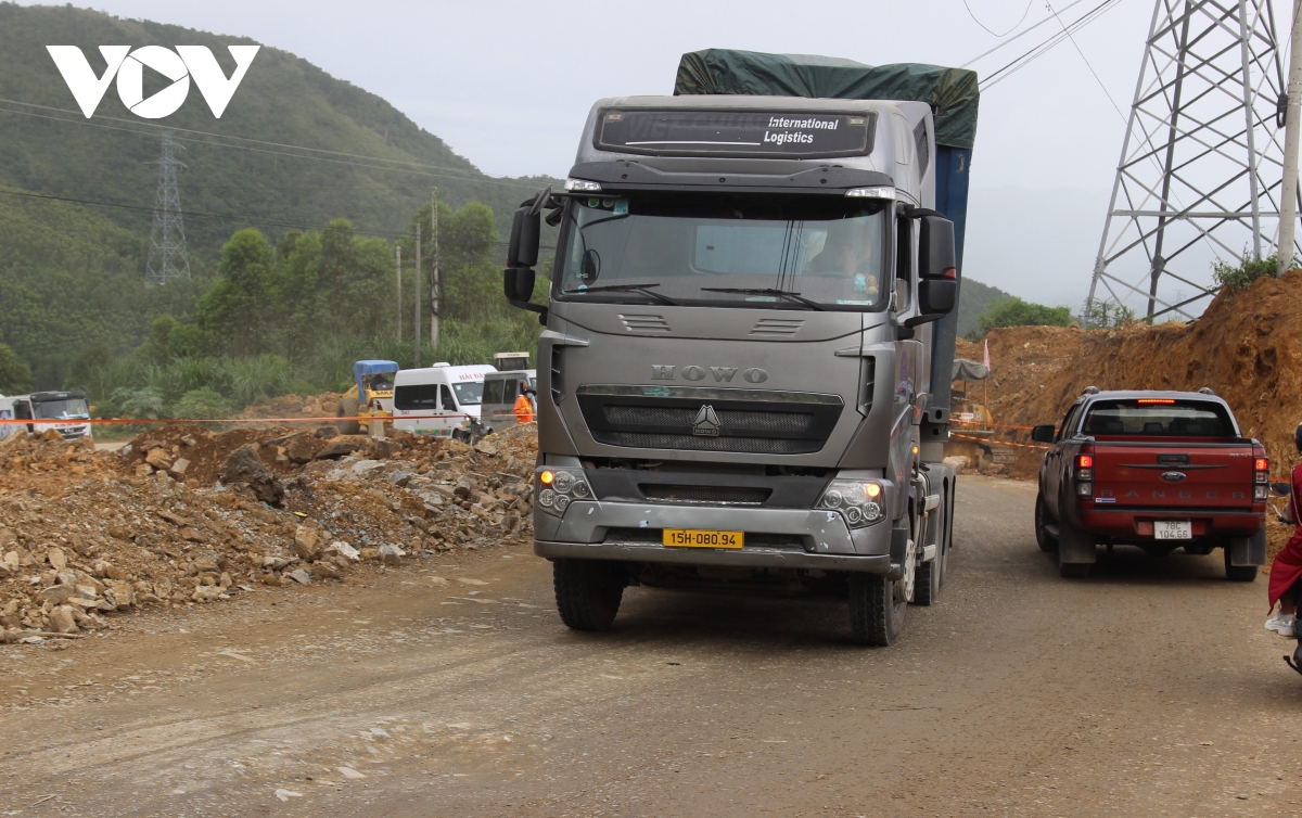 tăng tốc thi công mở rộng quốc lộ 19 qua đèo an khê, bình Định hình ảnh 11 tang toc thi cong mo rong quoc lo 19 qua deo an khe, binh Dinh hinh anh 11