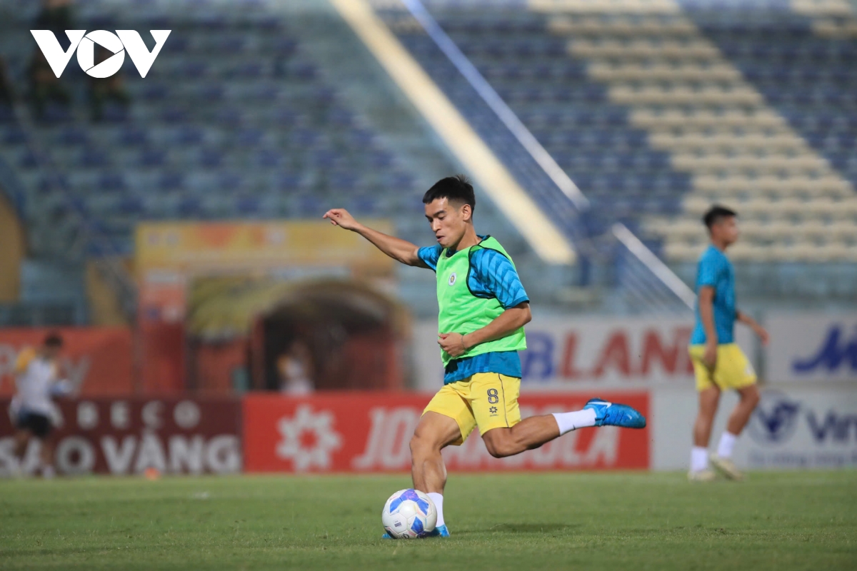 ha noi fc chia diem cay dang cung hai phong trong ngay van quyet di vao lich su v-league hinh anh 3