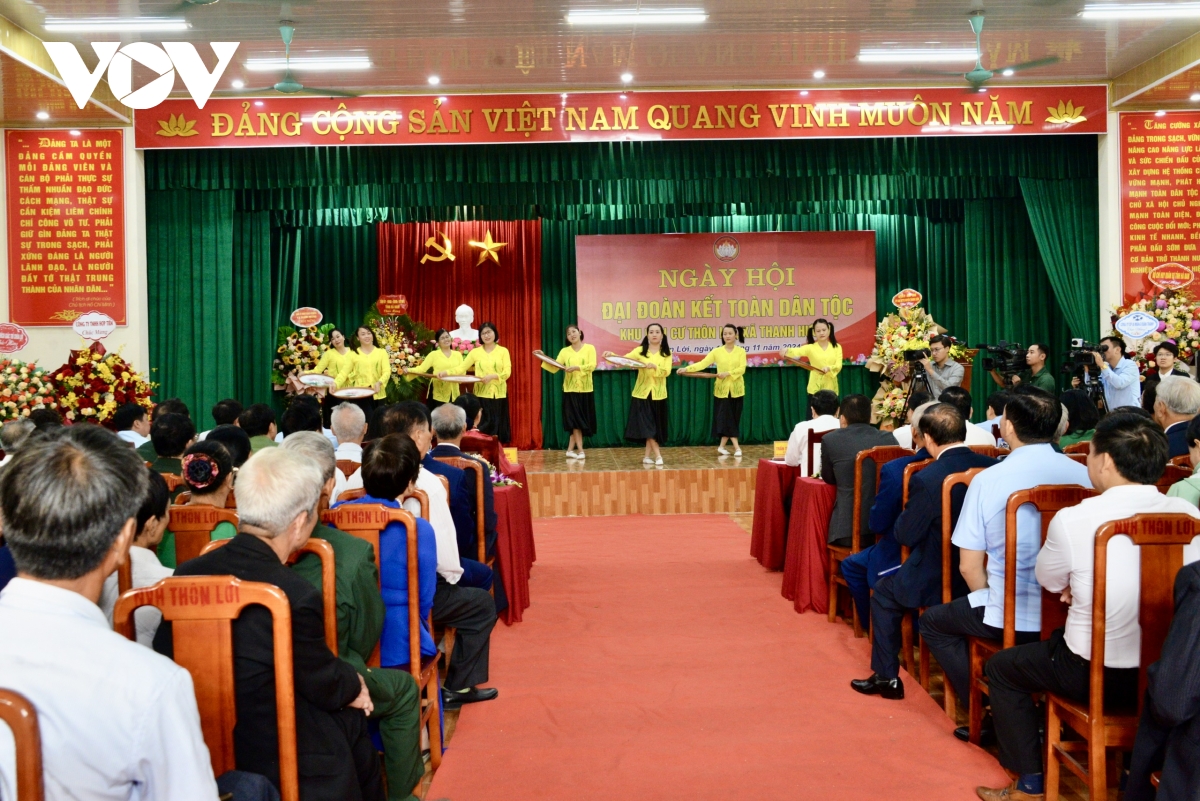 chủ tịch quốc hội trần thanh mẫn dự ngày hội đại đoàn kết tại tỉnh hà nam hình ảnh 3 chu tich quoc hoi tran thanh man du ngay hoi dai doan ket tai tinh ha nam hinh anh 3