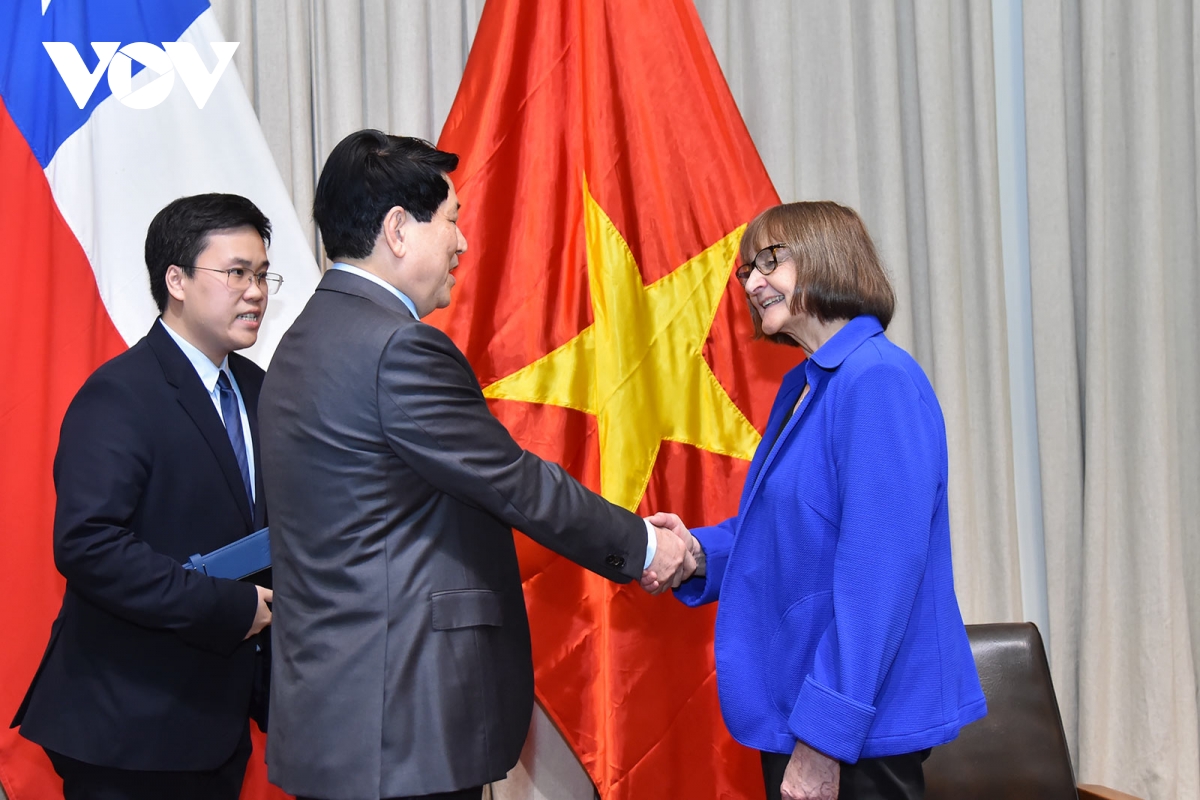 chủ tịch nước lương cường thăm và phát biểu chính sách tại Đại học chile hình ảnh 5 chu tich nuoc luong cuong tham va phat bieu chinh sach tai Dai hoc chile hinh anh 5