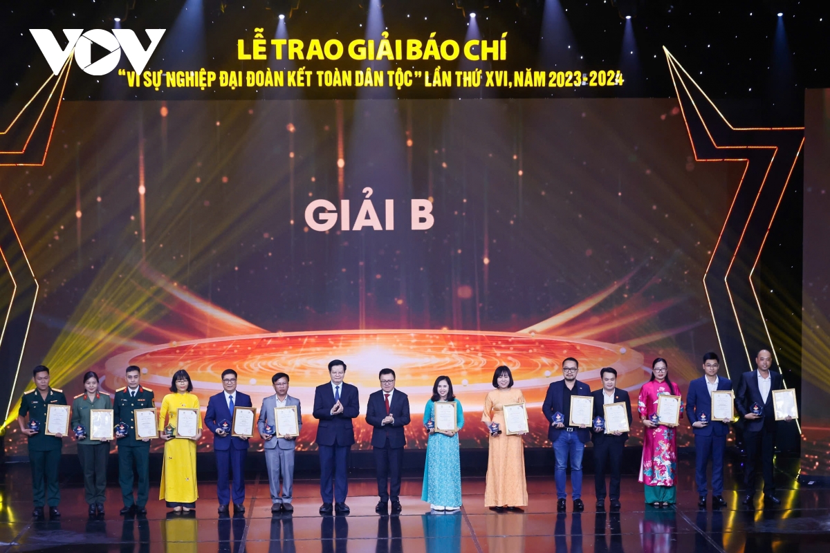 90 tác phẩm đoạt giải báo chí vì sự nghiệp Đại đoàn kết toàn dân tộc 2023-2024 hình ảnh 3 90 tac pham doat giai bao chi vi su nghiep Dai doan ket toan dan toc 2023-2024 hinh anh 3