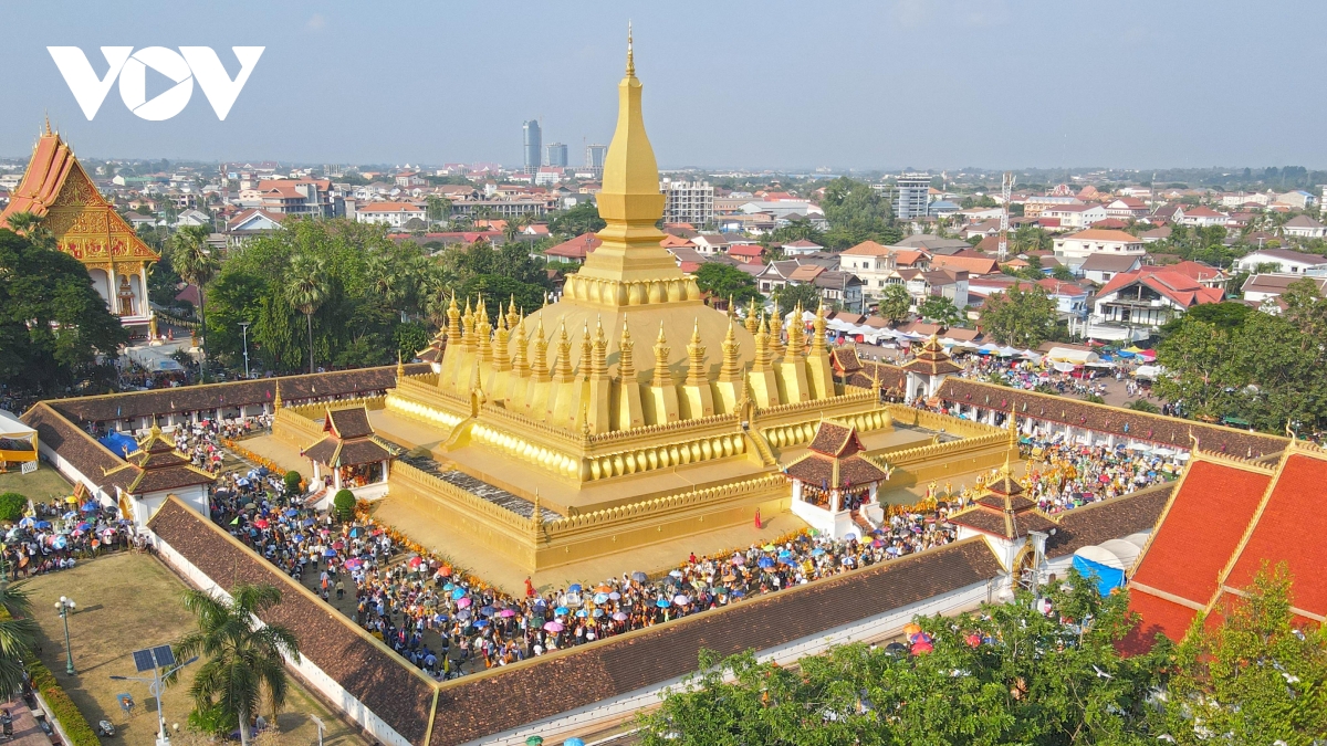 lễ hội thatluang, bản sắc văn hóa tín ngưỡng của người dân lào hình ảnh 1 le hoi thatluang, ban sac van hoa tin nguong cua nguoi dan lao hinh anh 1