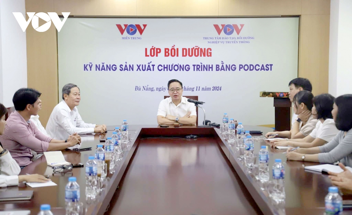 podcast la xu huong tat yeu cua bao chi hien dai hinh anh 1