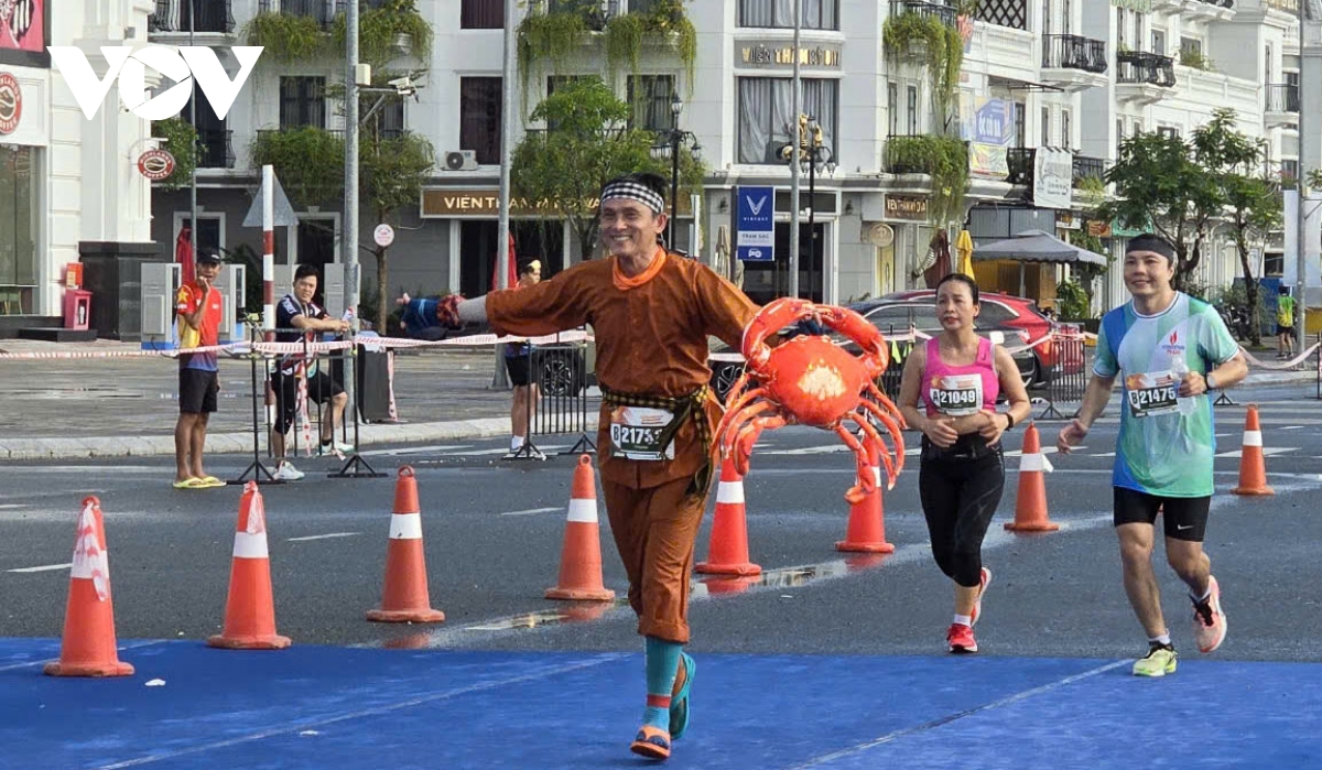 Hơn 6.000 vận động viên tranh tài giải Marathon - Cà Mau 2024