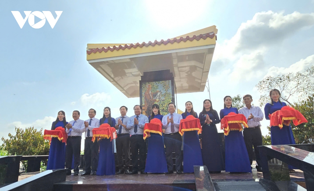 cà mau khánh thành bia kỷ niệm bác hồ với cây vú sữa miền nam hình ảnh 3 ca mau khanh thanh bia ky niem bac ho voi cay vu sua mien nam hinh anh 3