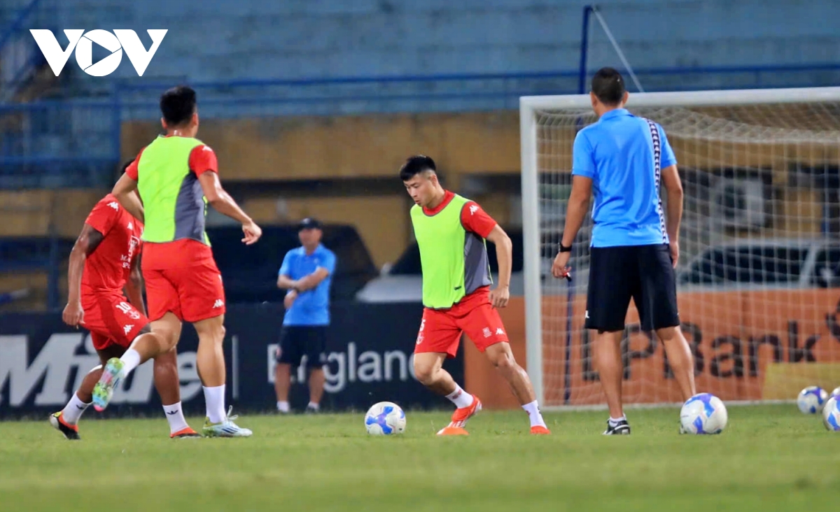 ha noi fc chia diem cay dang cung hai phong trong ngay van quyet di vao lich su v-league hinh anh 7