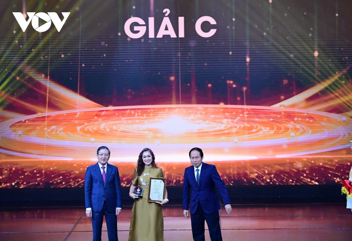 90 tác phẩm đoạt giải báo chí vì sự nghiệp Đại đoàn kết toàn dân tộc 2023-2024 hình ảnh 4 90 tac pham doat giai bao chi vi su nghiep Dai doan ket toan dan toc 2023-2024 hinh anh 4