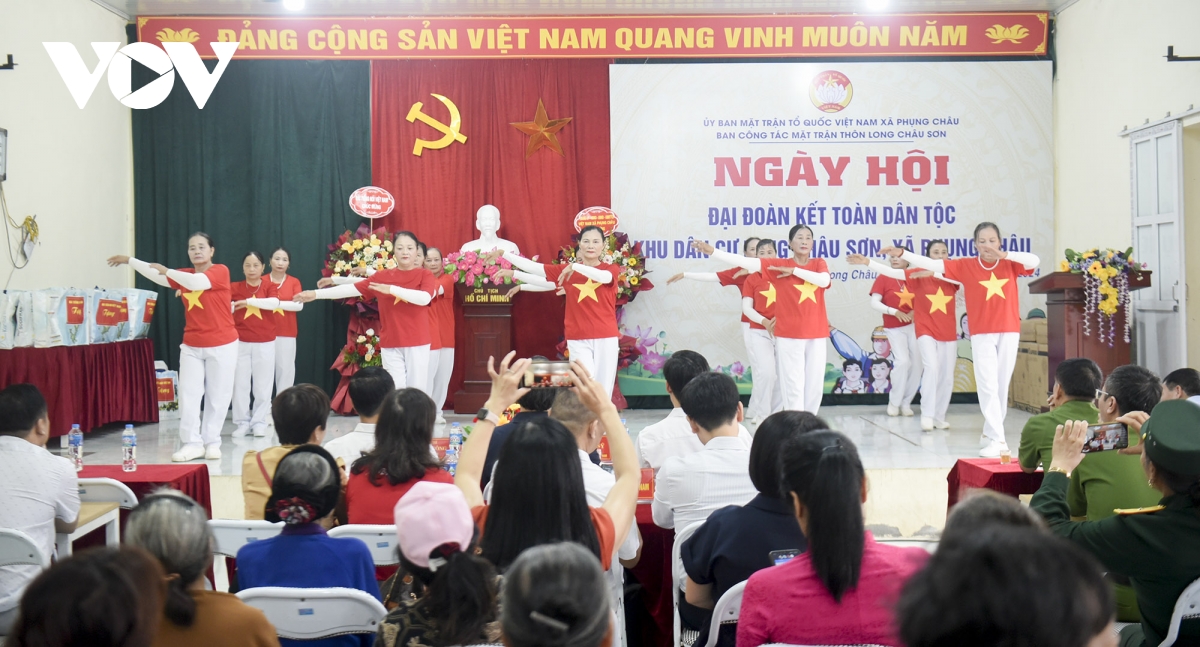 tong giam doc vov du ngay hoi Dai doan ket toan dan toc tai huyen chuong my, ha noi hinh anh 6