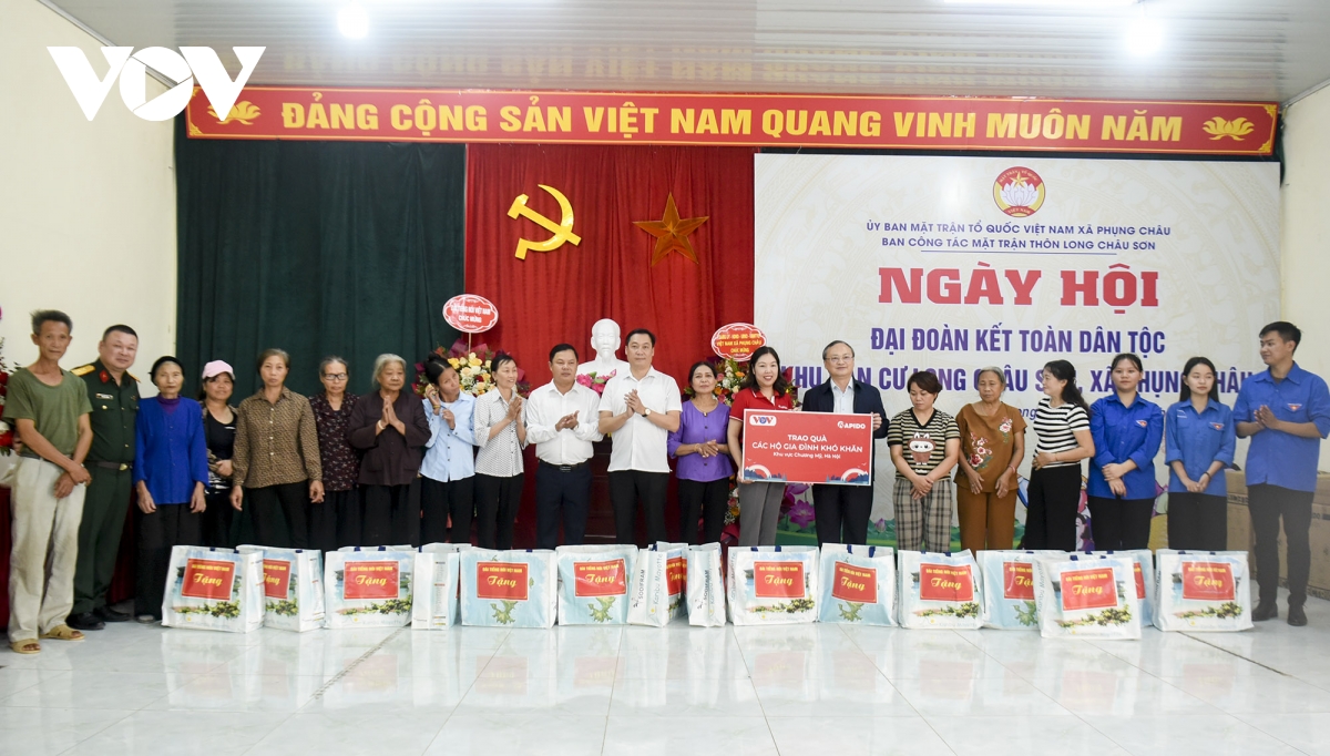 tong giam doc vov du ngay hoi Dai doan ket toan dan toc tai huyen chuong my, ha noi hinh anh 5