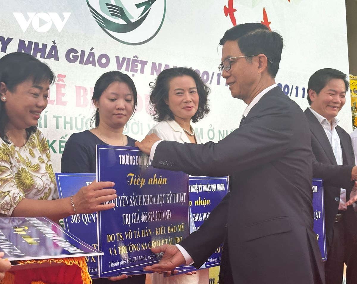 biểu dương chuyên gia, trí thức kiều bào có nhiều hiến kế cho tp.hcm hình ảnh 4 bieu duong chuyen gia, tri thuc kieu bao co nhieu hien ke cho tp.hcm hinh anh 4