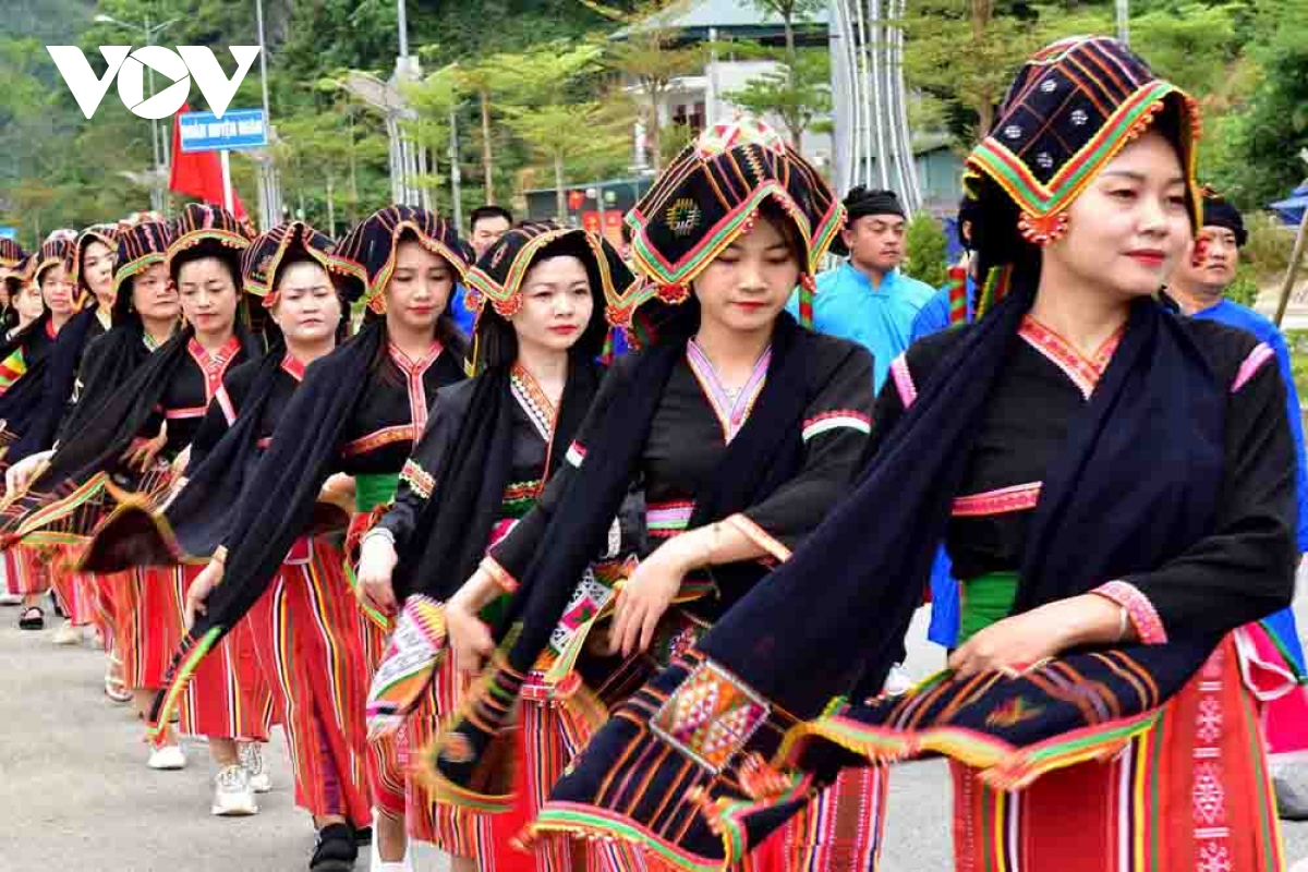 Độc đáo lễ hội khoe sắc đường phố nơi thượng nguồn sông Đà hình ảnh 6 Doc dao le hoi khoe sac duong pho noi thuong nguon song Da hinh anh 6