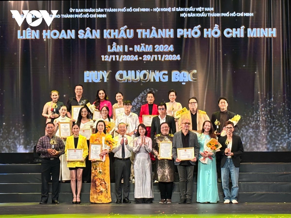 bế mạc liên hoan sân khấu tphcm lần thứ 1 hình ảnh 1 be mac lien hoan san khau tphcm lan thu 1 hinh anh 1