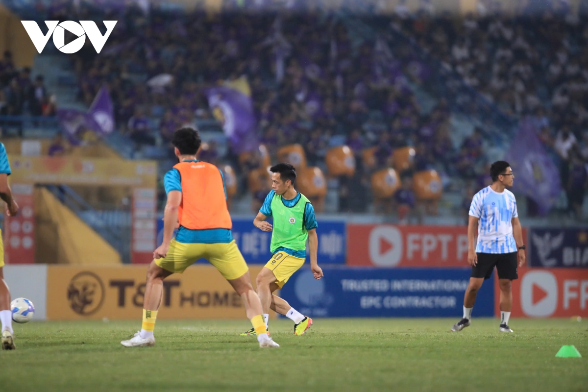 ha noi fc chia diem cay dang cung hai phong trong ngay van quyet di vao lich su v-league hinh anh 5