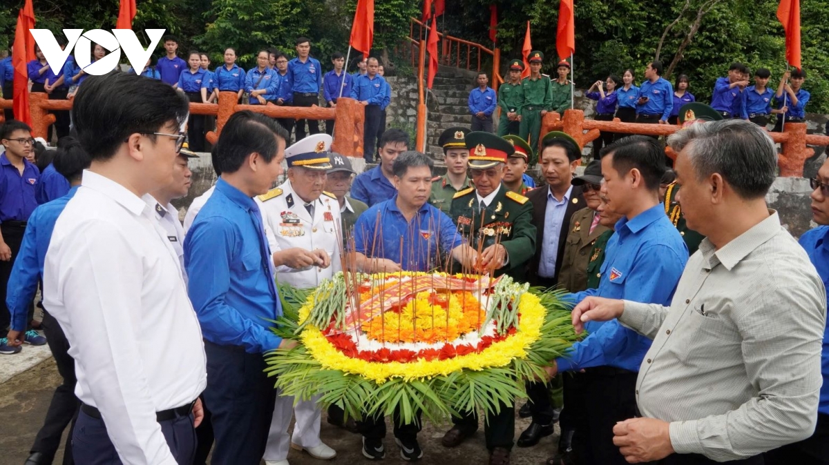tuổi trẻ phú yên hành quân về nguồn bến vũng rô hình ảnh 3 tuoi tre phu yen hanh quan ve nguon ben vung ro hinh anh 3
