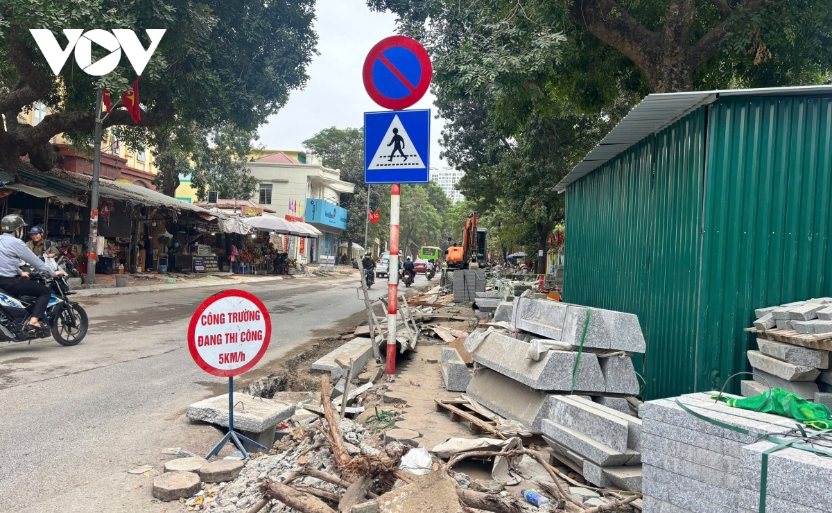 hang loat via he o ha noi bi dao xoi, lam lai, dan ngan ngam vi bui bam hinh anh 1