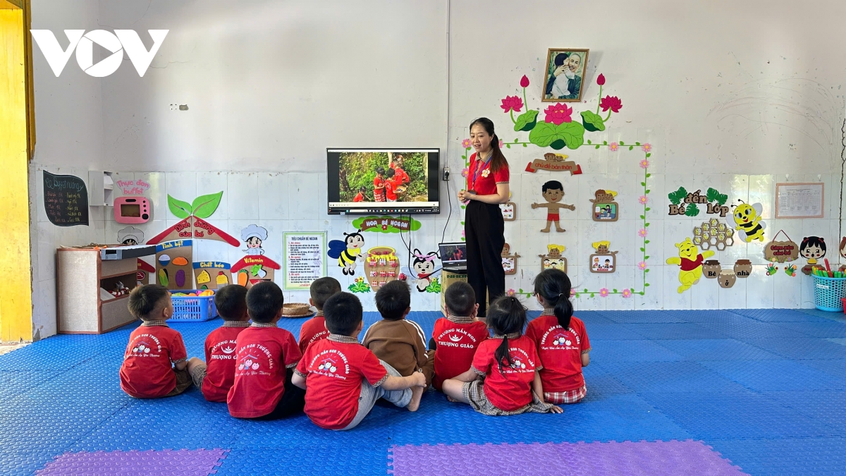 cô giáo cắm bản được vinh danh giáo viên tiêu biểu toàn quốc hình ảnh 3 co giao cam ban duoc vinh danh giao vien tieu bieu toan quoc hinh anh 3