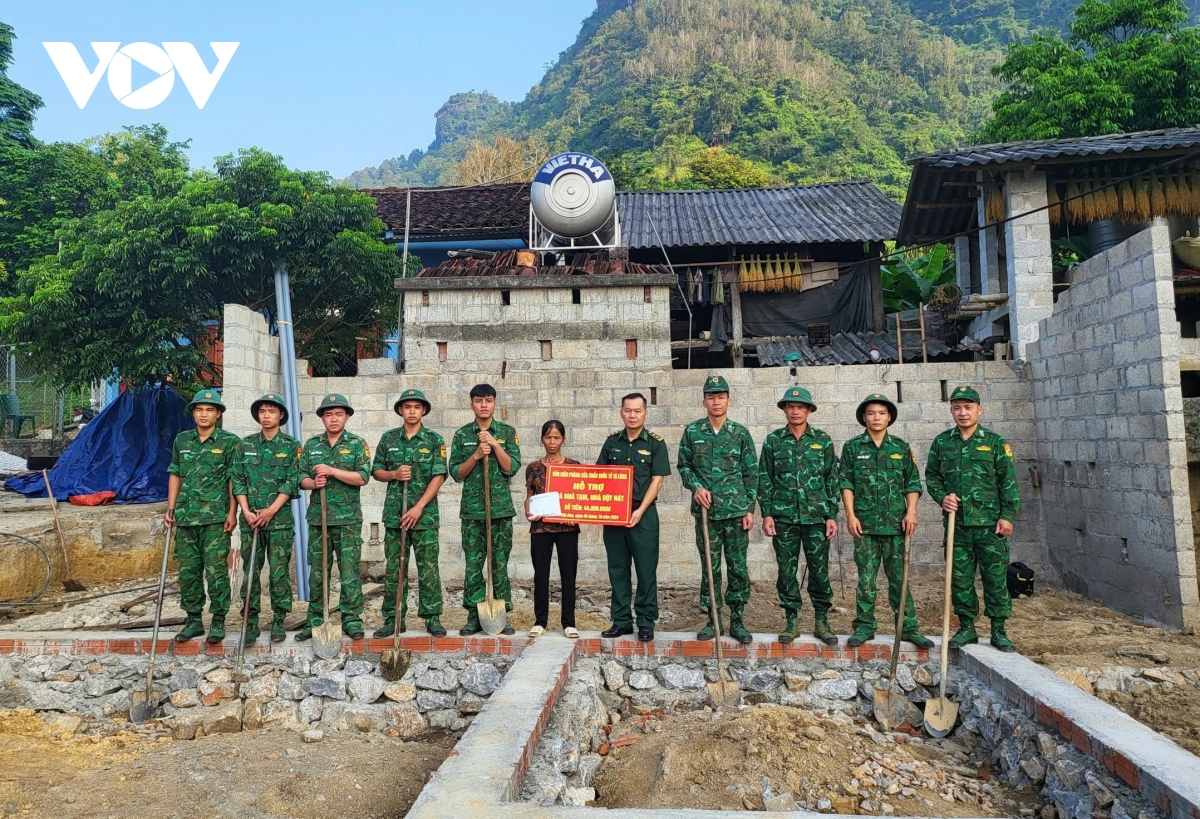 Bộ đội Biên phòng chung tay xóa nhà tạm, dột nát vùng biên giới Cao Bằng