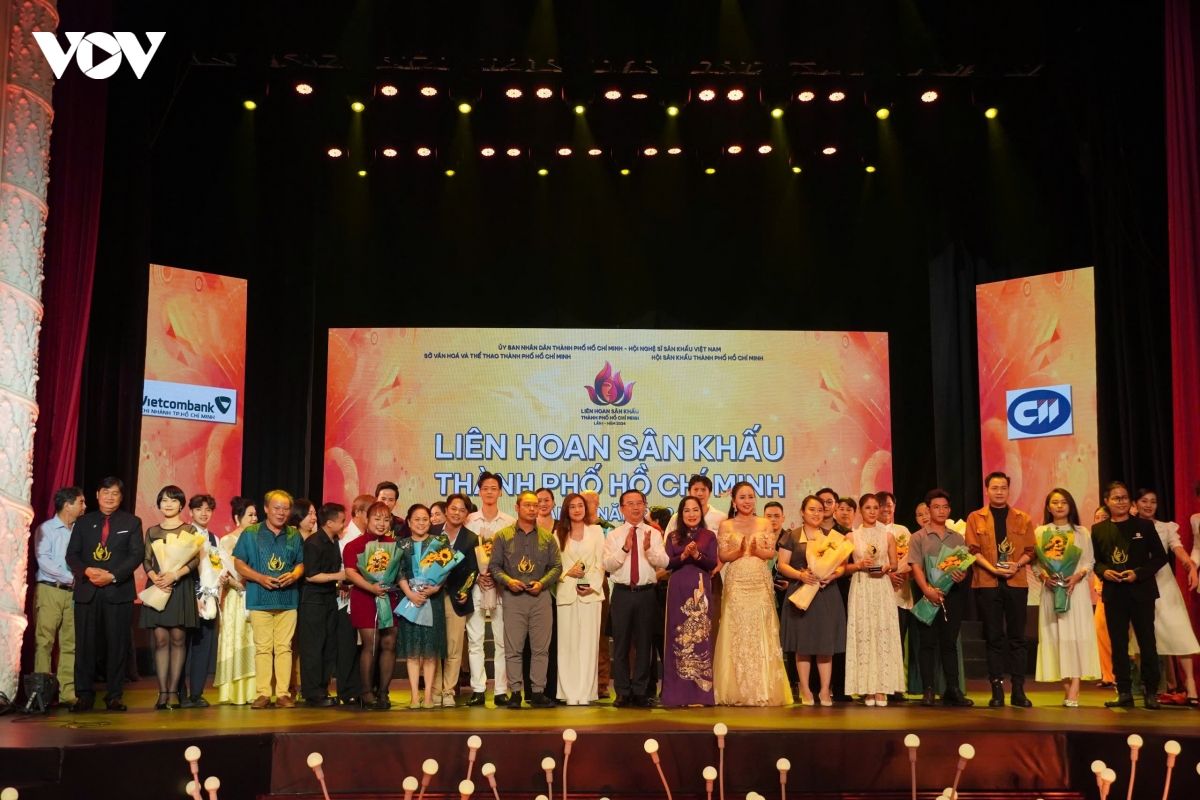 tp.hcm lan dau tien to chuc lien hoan san khau hinh anh 2