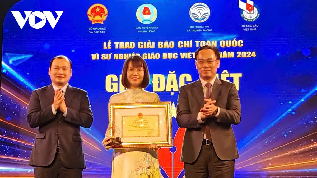 vov nhận giải Đặc biệt giải báo chí toàn quốc vì sự nghiệp giáo dục việt nam hình ảnh 1 vov nhan giai Dac biet giai bao chi toan quoc vi su nghiep giao duc viet nam hinh anh 1