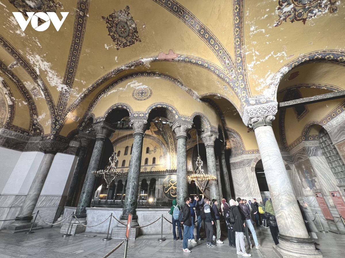 hagia sophia - noi nhat dinh phai den o tho nhi ky hinh anh 7