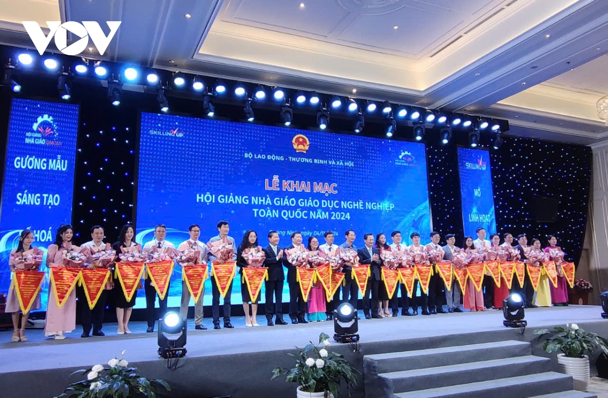 khai mạc hội giảng nhà giáo giáo dục nghề nghiệp toàn quốc năm 2024 hình ảnh 2 khai mac hoi giang nha giao giao duc nghe nghiep toan quoc nam 2024 hinh anh 2