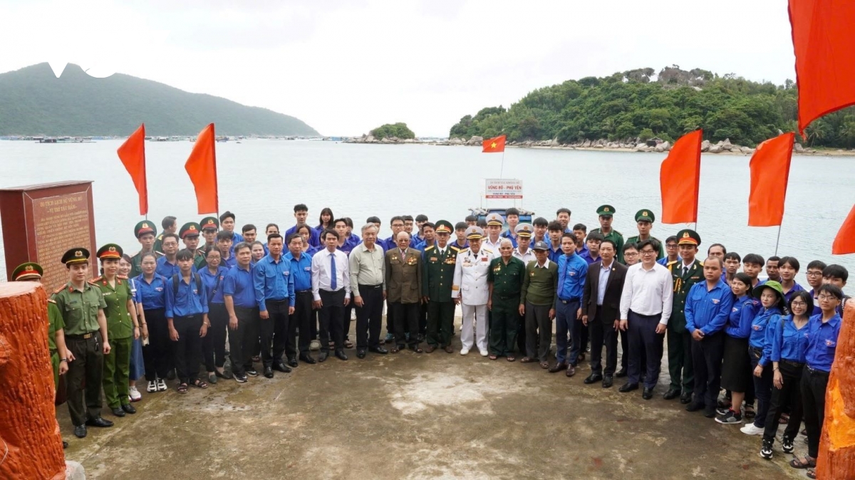 tuổi trẻ phú yên hành quân về nguồn bến vũng rô hình ảnh 2 tuoi tre phu yen hanh quan ve nguon ben vung ro hinh anh 2