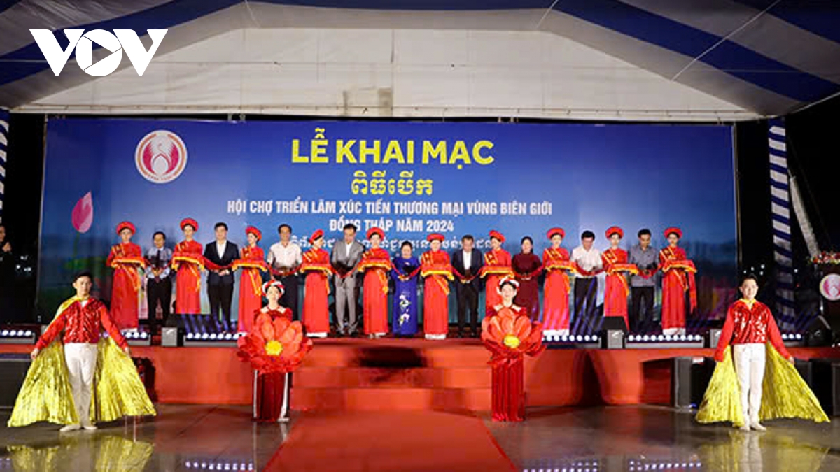 Khai mạc Hội chợ triển lãm xúc tiến thương mại vùng biên giới Đồng Tháp