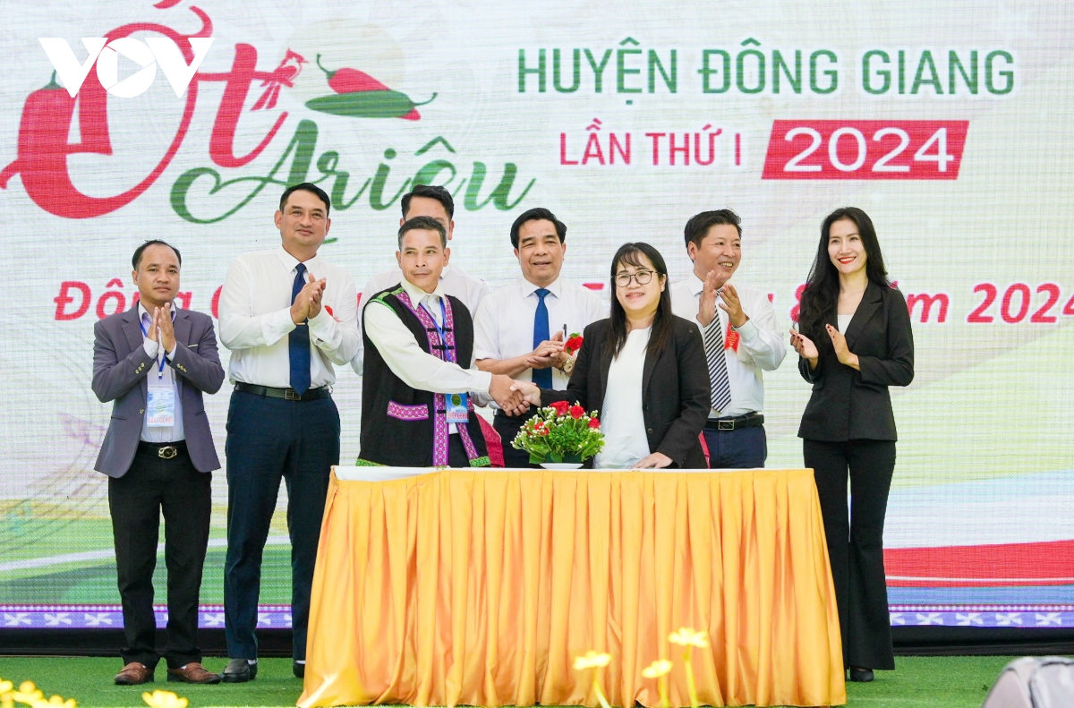 Đồng bào cơ tu ở miền núi quảng nam thoát nghèo nhờ cây ớt ariêu hình ảnh 4 Dong bao co tu o mien nui quang nam thoat ngheo nho cay ot arieu hinh anh 4