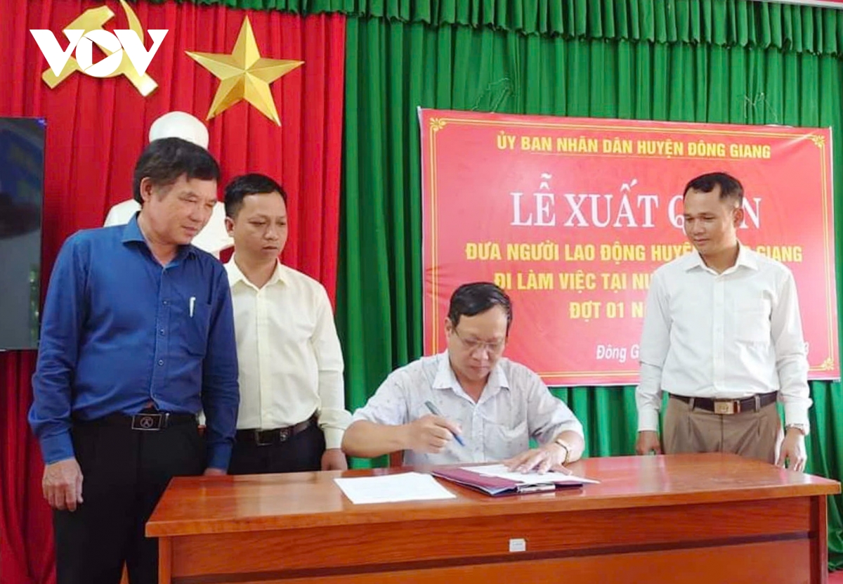tạo cơ hội cho đồng bào dân tộc thiểu số đi xuất khẩu lao động hình ảnh 2 tao co hoi cho dong bao dan toc thieu so di xuat khau lao dong hinh anh 2