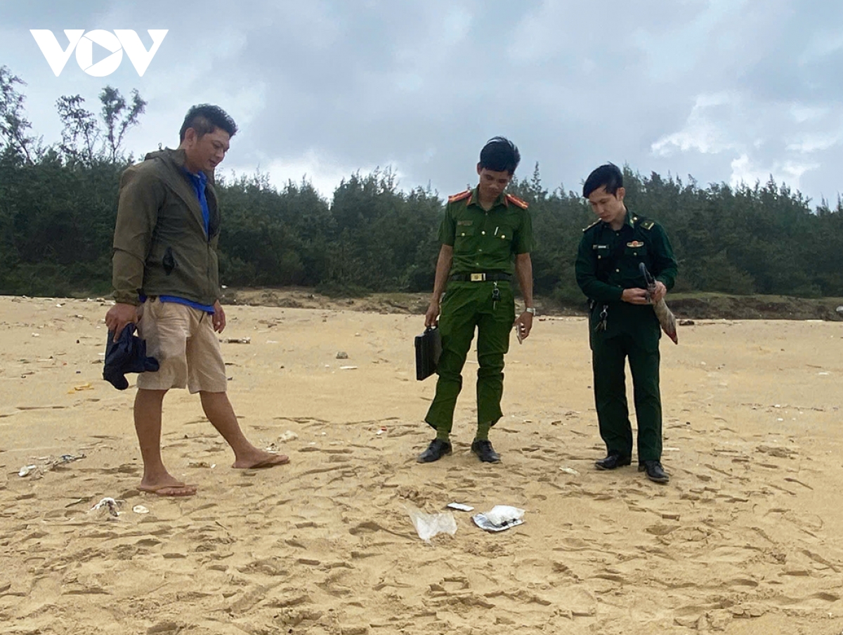 phát hiện 1.500 viên ma túy trôi dạt vào bờ biển hình ảnh 1 phat hien 1.500 vien ma tuy troi dat vao bo bien hinh anh 1