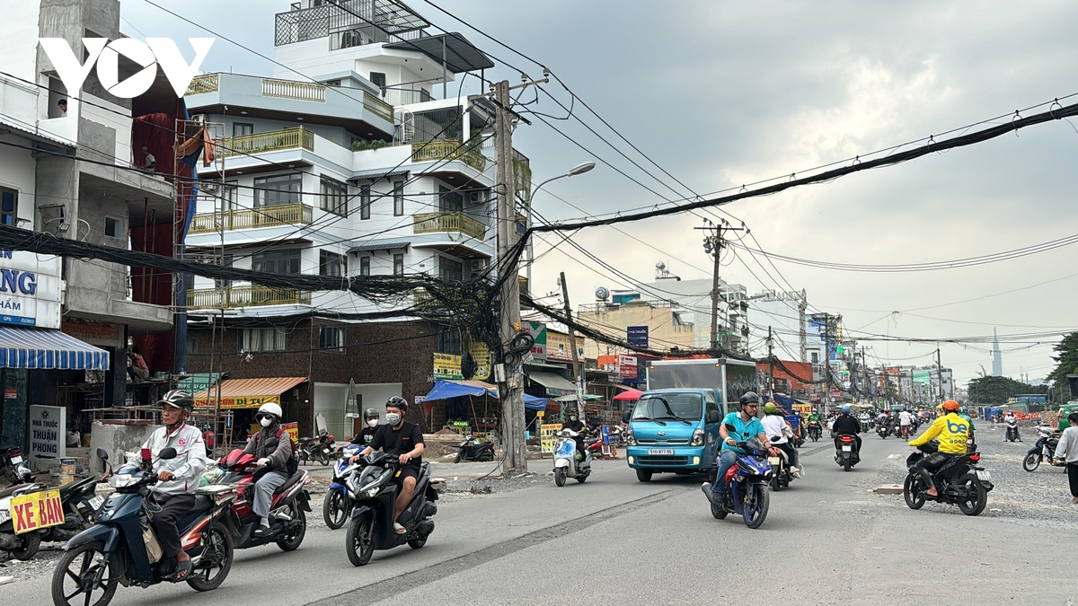 mặt bằng bàn giao từng đoạn khiến trụ điện chỏng chơ giữa đường tại tp.hcm hình ảnh 2 mat bang ban giao tung doan khien tru dien chong cho giua duong tai tp.hcm hinh anh 2