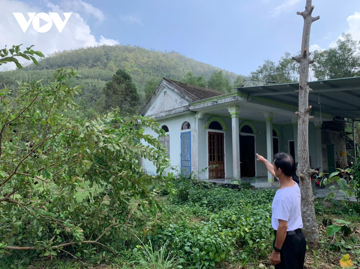 sống thấp thỏm dưới chân núi phú gia hình ảnh 4 song thap thom duoi chan nui phu gia hinh anh 4