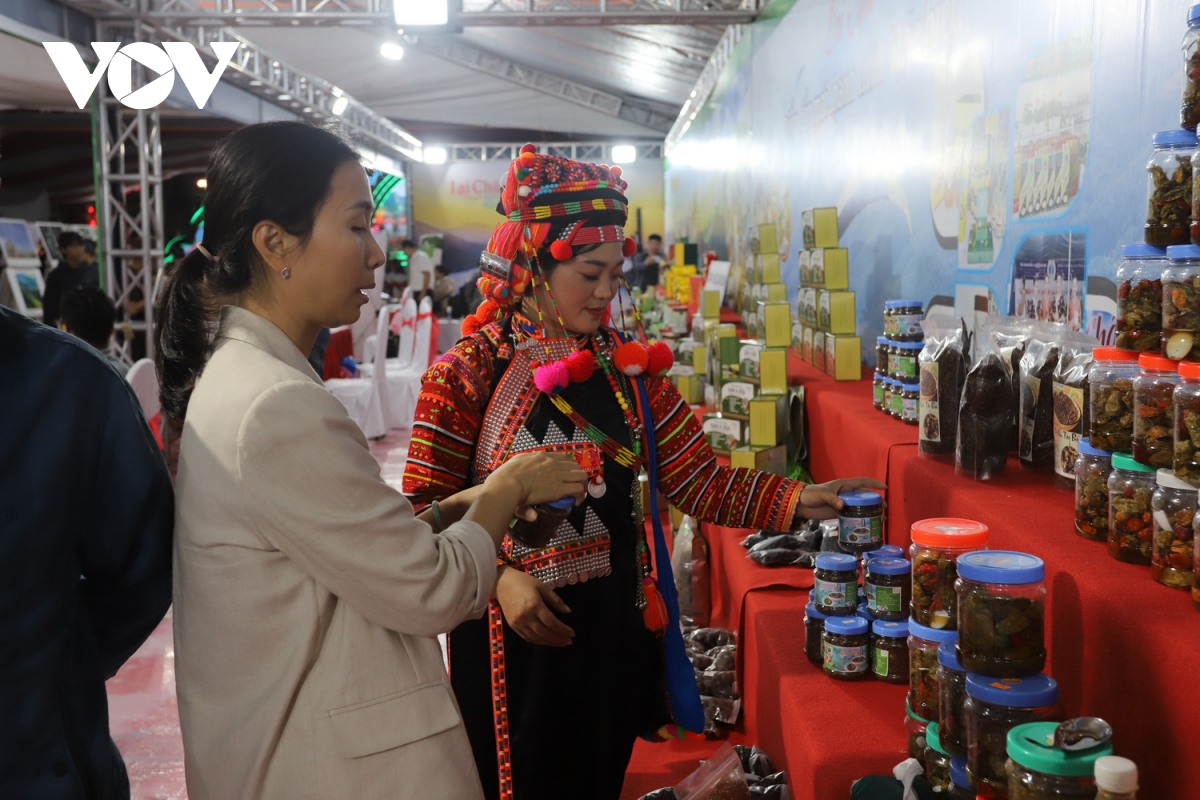 tuần văn hóa - du lịch lai châu năm 2024 tại Đà nẵng hình ảnh 2 tuan van hoa - du lich lai chau nam 2024 tai Da nang hinh anh 2