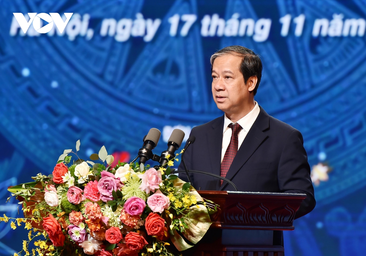 trao tang danh hieu nha giao nhan dan va nha giao uu tu nam 2024 hinh anh 1