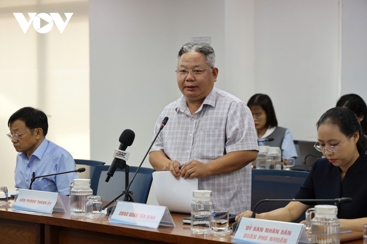 tp.hcm go vuong mat bang cho du an duong noi tran quoc hoan cong hoa hinh anh 2