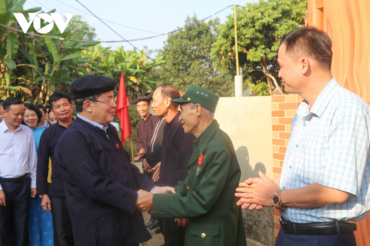 phó chủ tịch quốc hội nguyễn Đức hải dự ngày hội Đại đoàn kết tại bắc kạn hình ảnh 3 pho chu tich quoc hoi nguyen Duc hai du ngay hoi Dai doan ket tai bac kan hinh anh 3