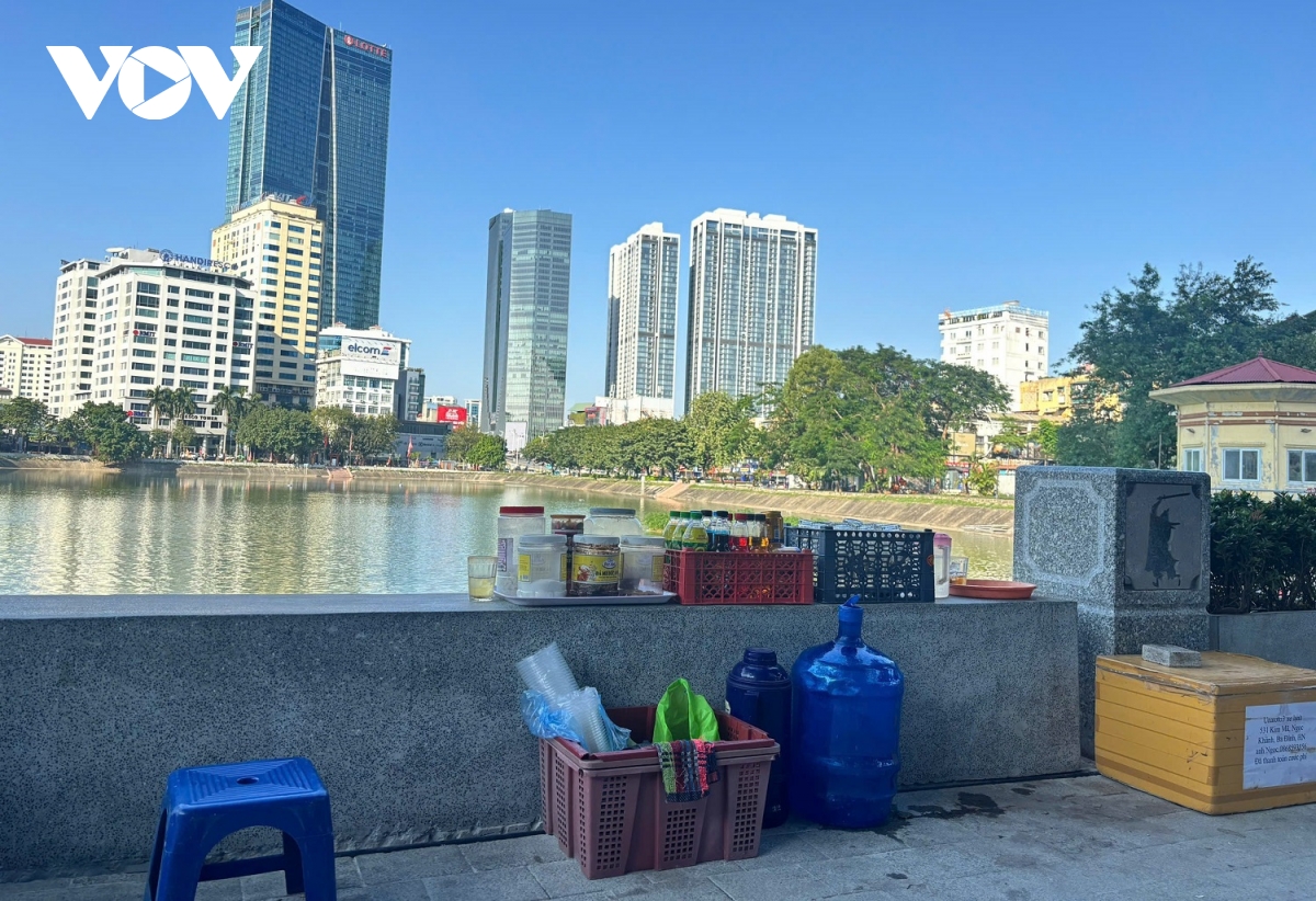 phố đi bộ được đầu tư gần 30 tỷ đồng ở hà nội chỉ là nơi bán trà đá vỉa hè hình ảnh 15 pho di bo duoc dau tu gan 30 ty dong o ha noi chi la noi ban tra da via he hinh anh 15