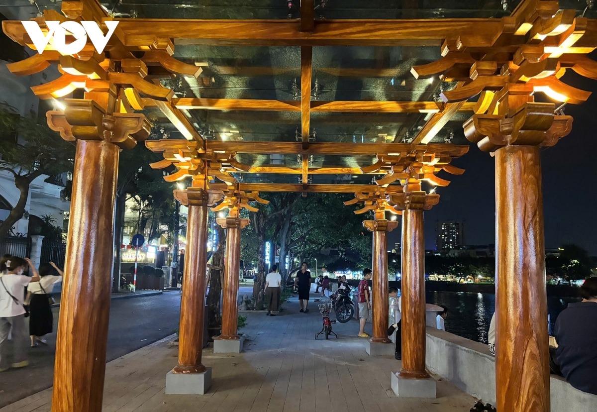 phố đi bộ được đầu tư gần 30 tỷ đồng ở hà nội chỉ là nơi bán trà đá vỉa hè hình ảnh 3 pho di bo duoc dau tu gan 30 ty dong o ha noi chi la noi ban tra da via he hinh anh 3