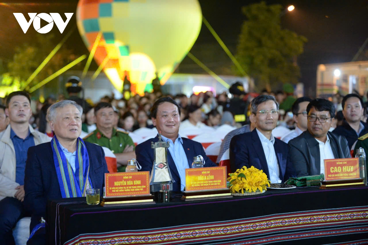chương trình vũ khúc dã quỳ - chư Đang ya 2024 tôn vinh vẻ đẹp gia lai kỳ vĩ hình ảnh 1 chuong trinh vu khuc da quy - chu Dang ya 2024 ton vinh ve dep gia lai ky vi hinh anh 1