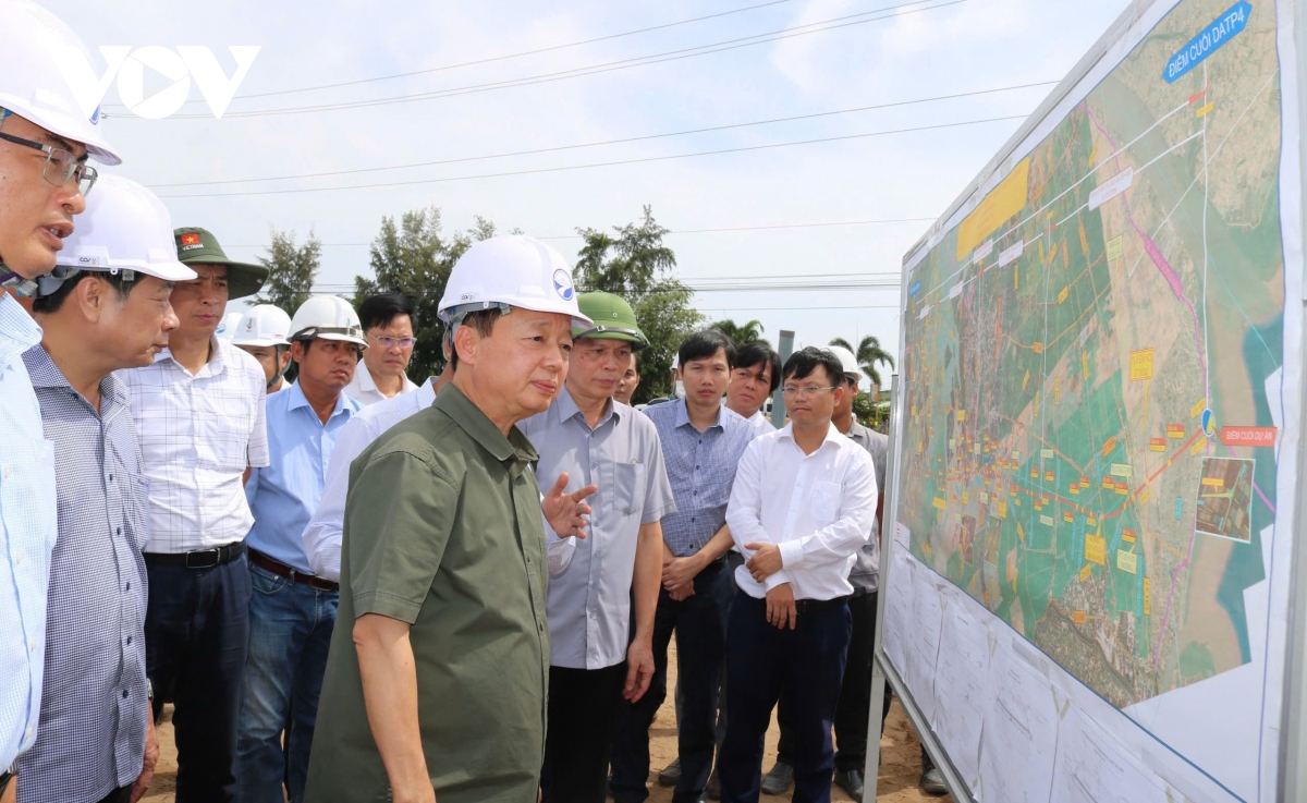 phó thủ tướng trần hồng hà khảo sát tiến độ thi công cao tốc ở sóc trăng, hậu giang hình ảnh 1 pho thu tuong tran hong ha khao sat tien do thi cong cao toc o soc trang, hau giang hinh anh 1