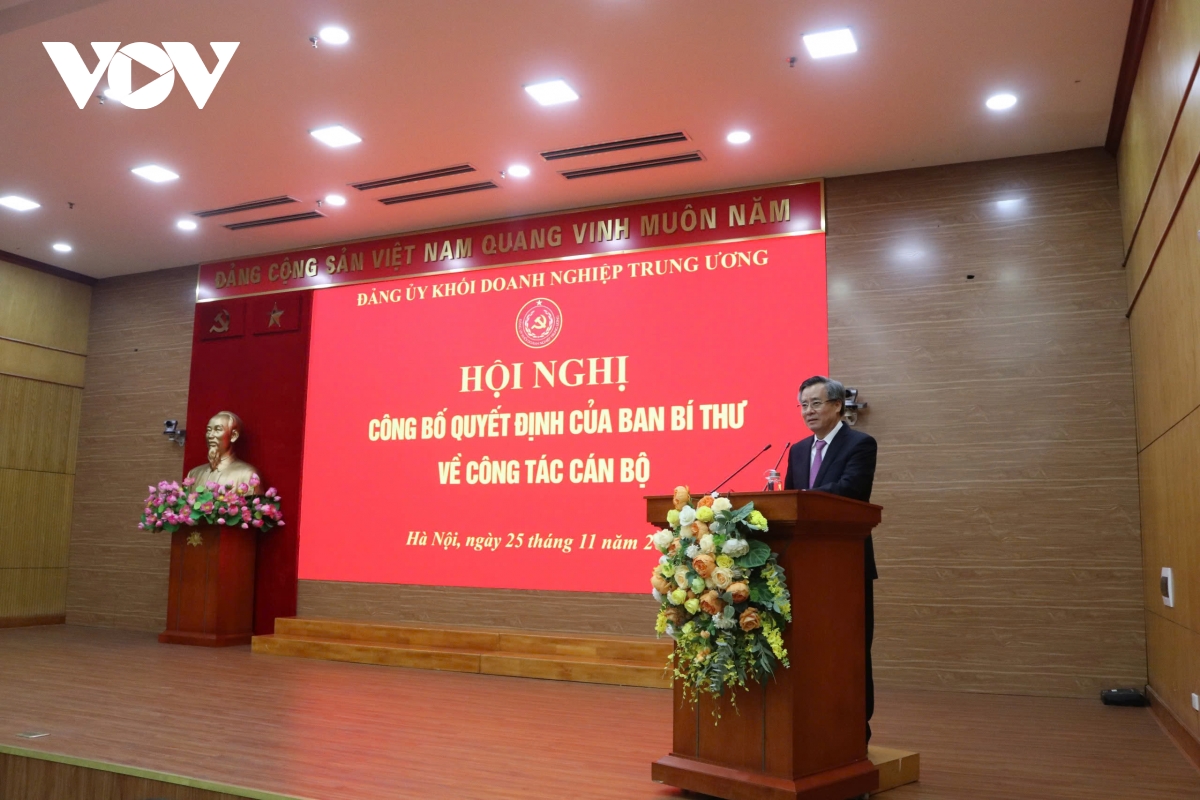 công bố quyết định của ban bí thư về công tác cán bộ hình ảnh 1 cong bo quyet dinh cua ban bi thu ve cong tac can bo hinh anh 1