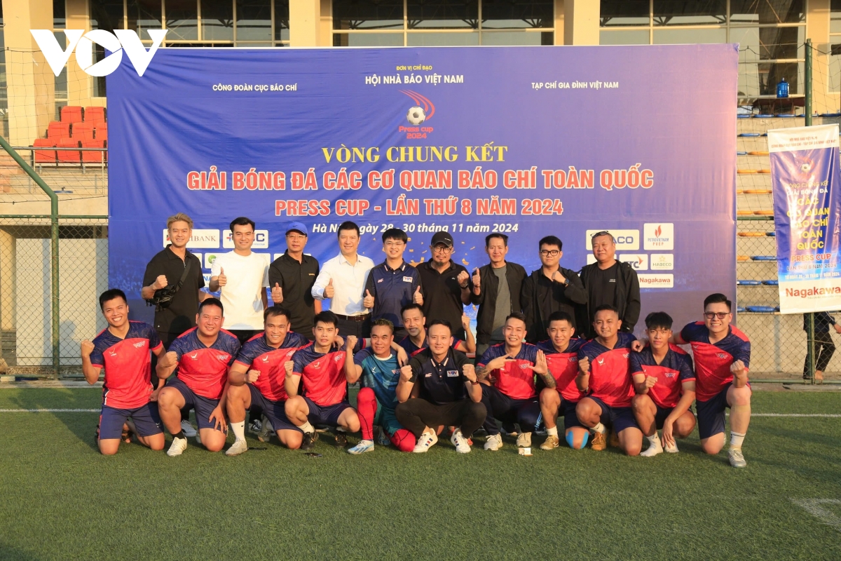 Doi bong vov vo dich press cup 2024 hinh anh 1