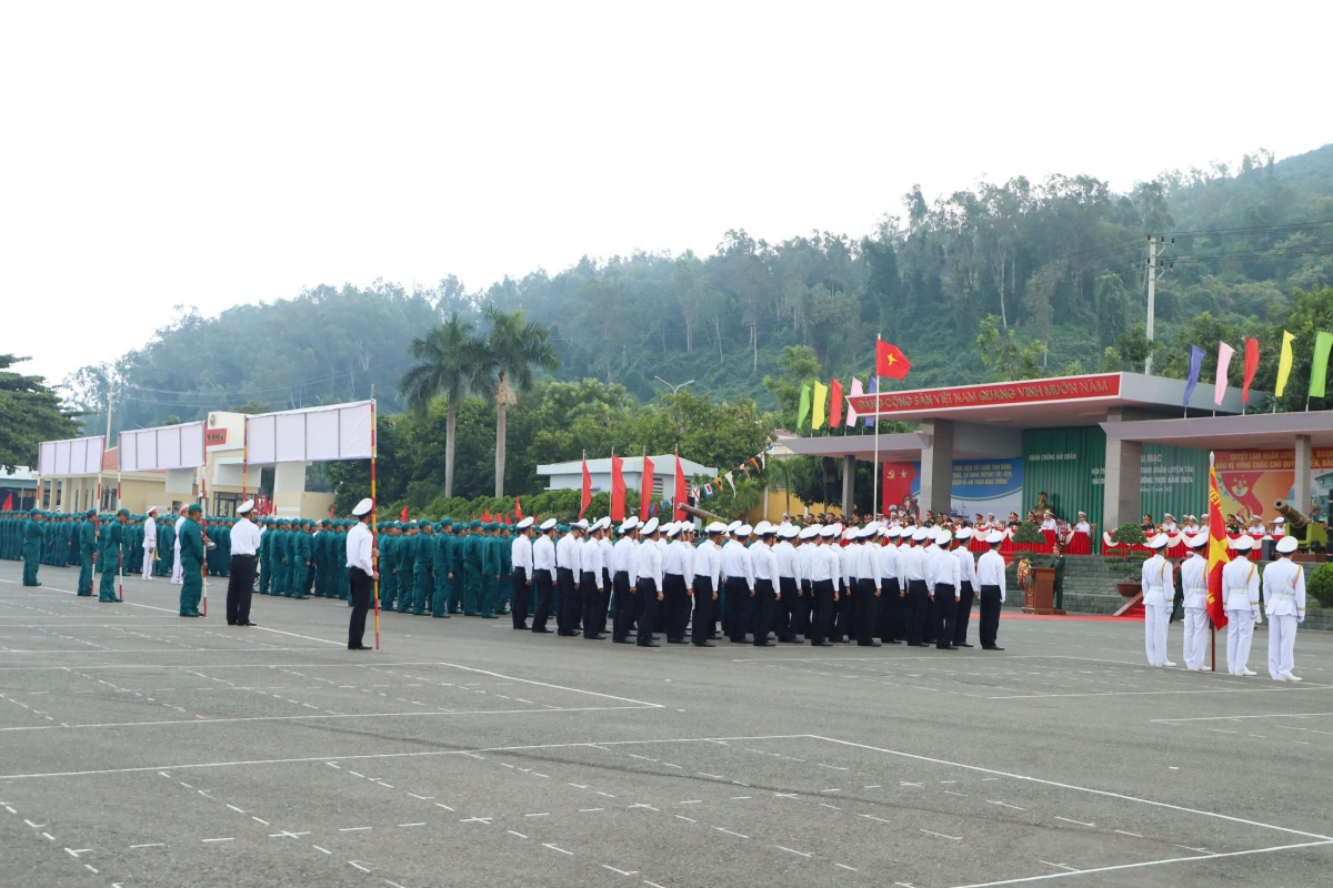 khai mac hoi thi tau tot - hoi thao huan luyen tau hai doi dan quan hinh anh 2