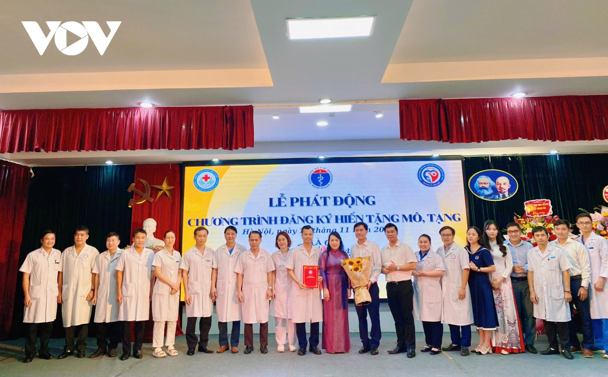 thanh lap chi hoi van dong hien mo, tang tai benh vien da khoa nong nghiep hinh anh 1
