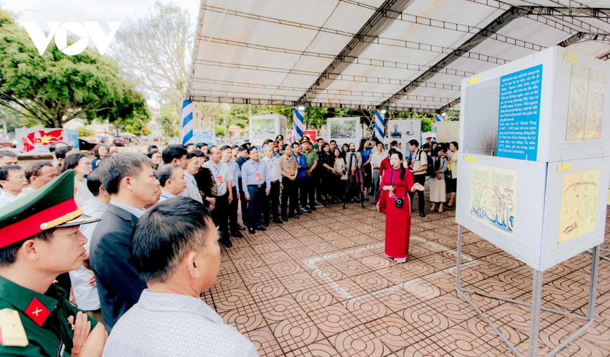 nguoi dan Dak lak hieu hon ve chu quyen hoang sa, truong sa cua viet nam hinh anh 3 nguoi dan Dak lak hieu hon ve chu quyen hoang sa, truong sa cua viet nam hinh anh 3