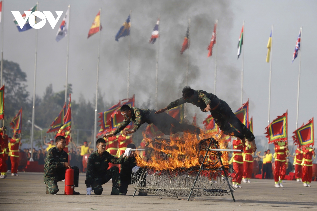 Đại tướng phan văn giang kiểm tra, tổng duyệt triển lãm quốc phòng quốc tế việt nam hình ảnh 8 Dai tuong phan van giang kiem tra, tong duyet trien lam quoc phong quoc te viet nam hinh anh 8